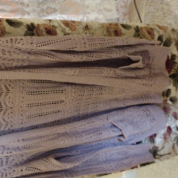 PINK Rose Cardigan - Picture 2 of 6